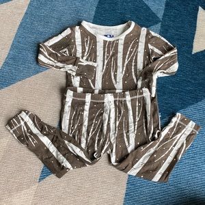Kickee Pants 12-18 month two piece pajama set in woods forest print
